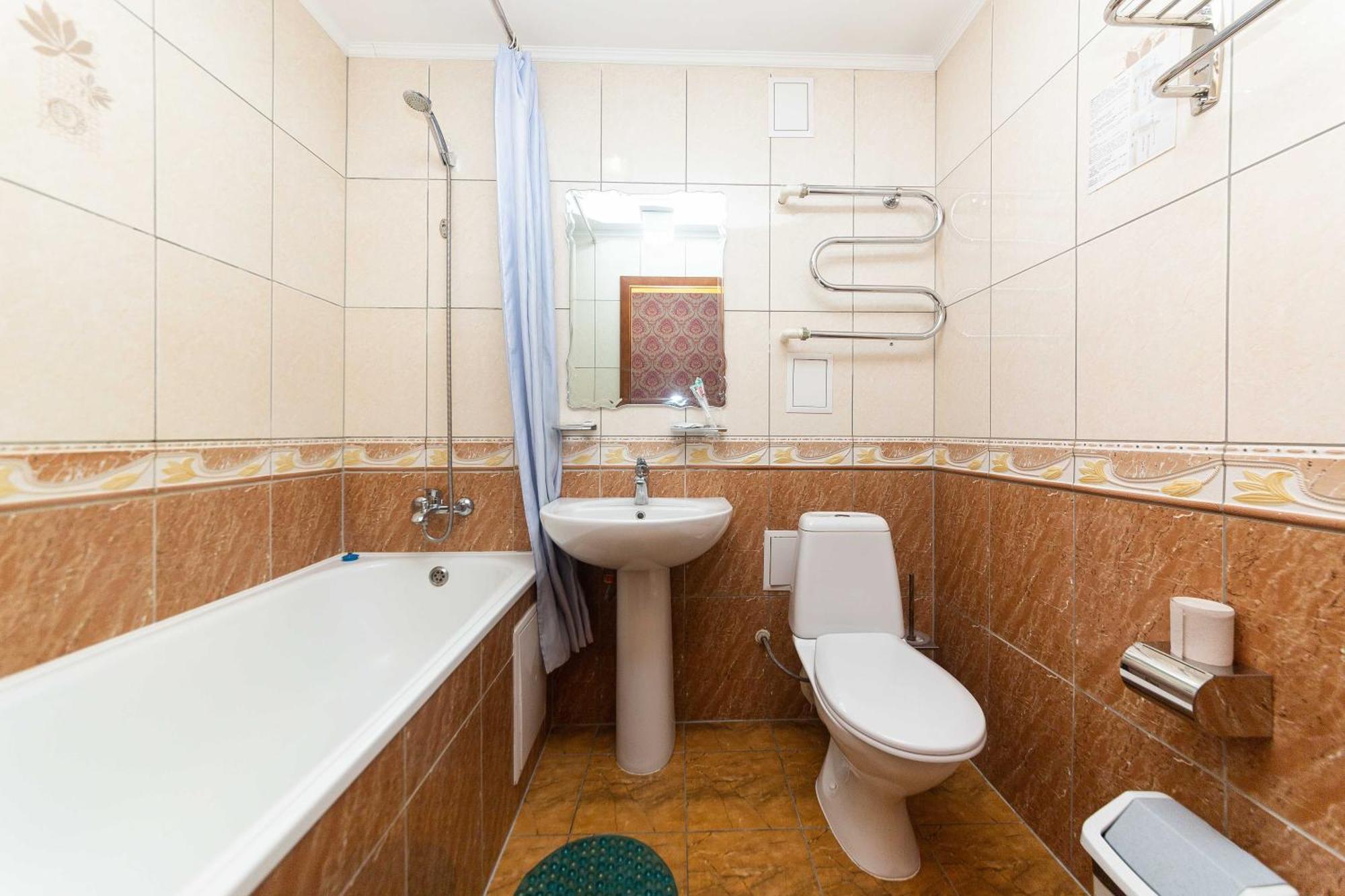 O Azamat Hotell Astana Eksteriør bilde