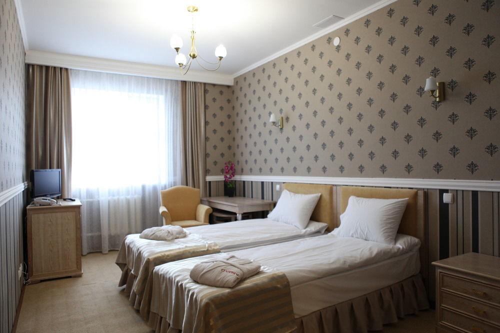 O Azamat Hotell Astana Eksteriør bilde