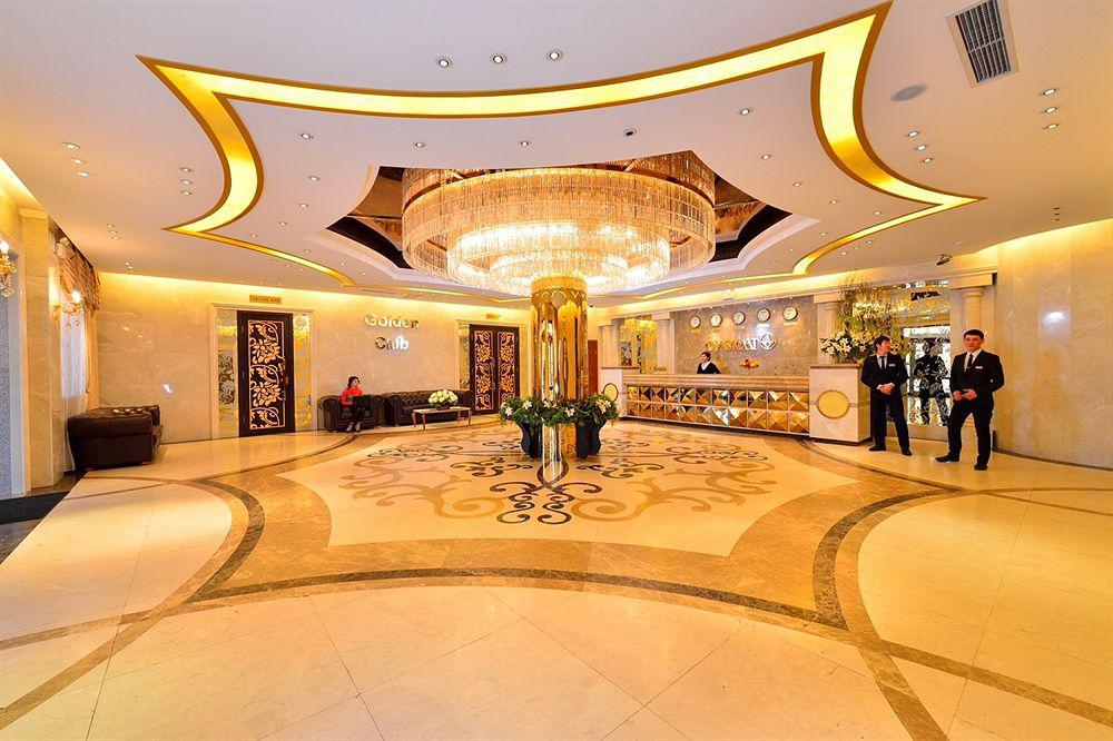 O Azamat Hotell Astana Eksteriør bilde